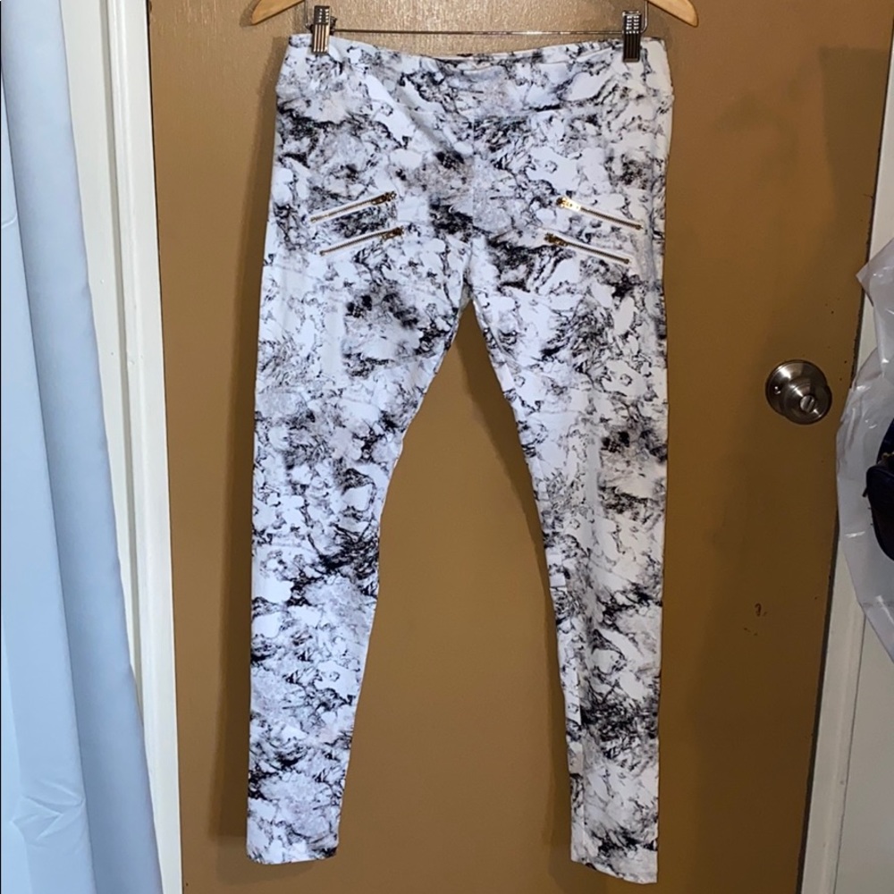 Varley Chic marble white/Grey leggings (LIKE NEW)